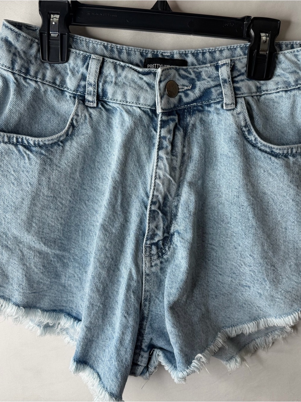 PrettyLittleThing Light Wash Frayed Hem Denim Shorts
